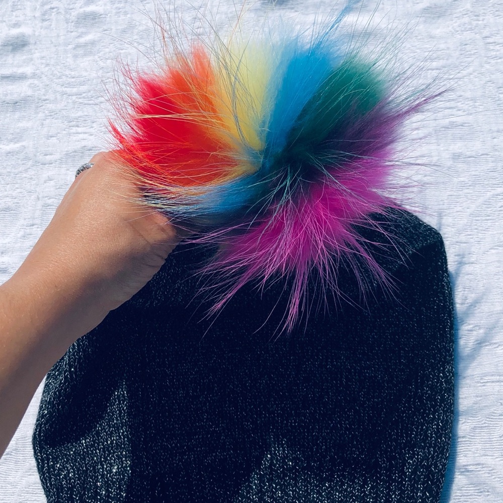 BARI LYNN**Rainbow Fox Fur Pom Hat - Picture 4 of 4